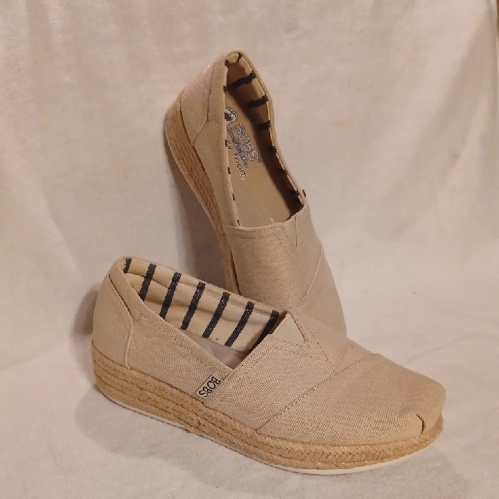 Skechers Tan Espadrille Slip-Ons Canvas Bobs Women's Size 8